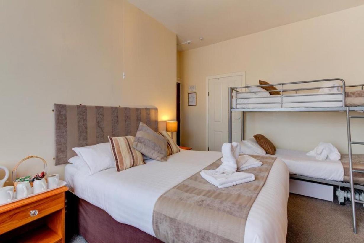 Lyndawn Hotel Blackpool Bagian luar foto