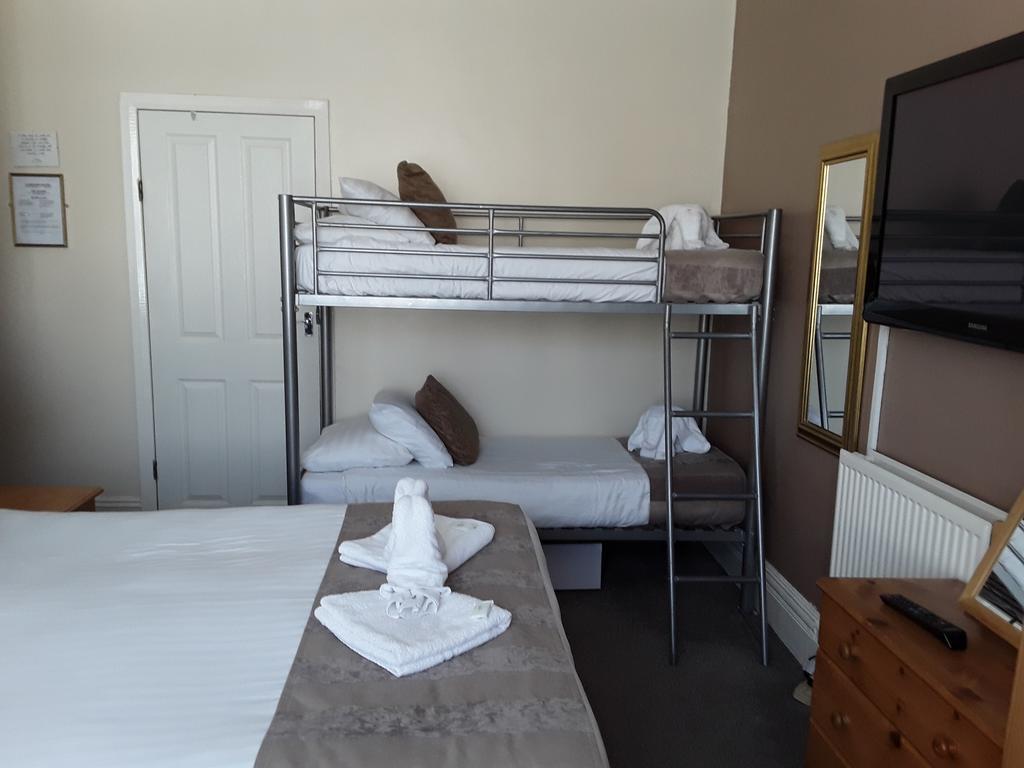 Lyndawn Hotel Blackpool Bagian luar foto